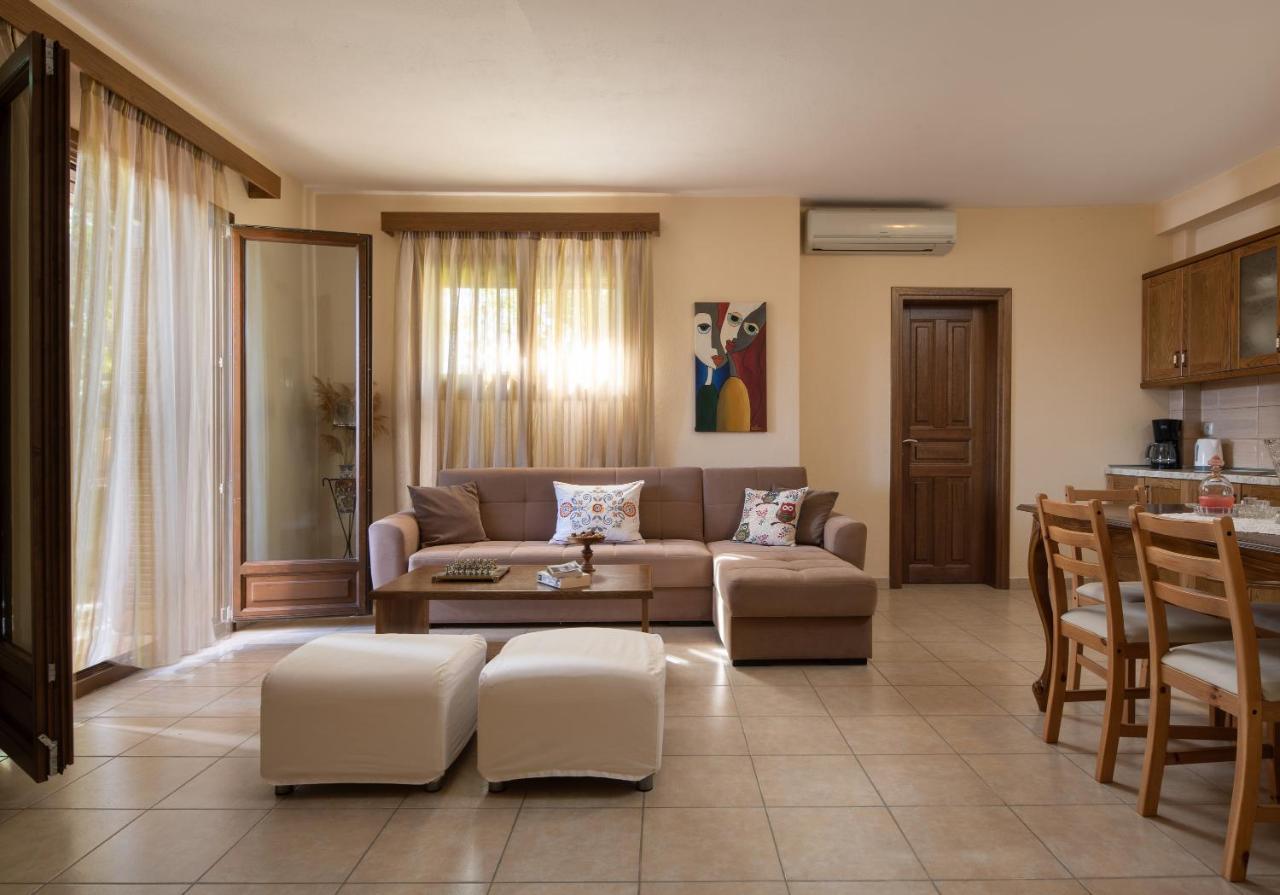 Vetrinos Apartments Agios Nikolaos  Exterior photo