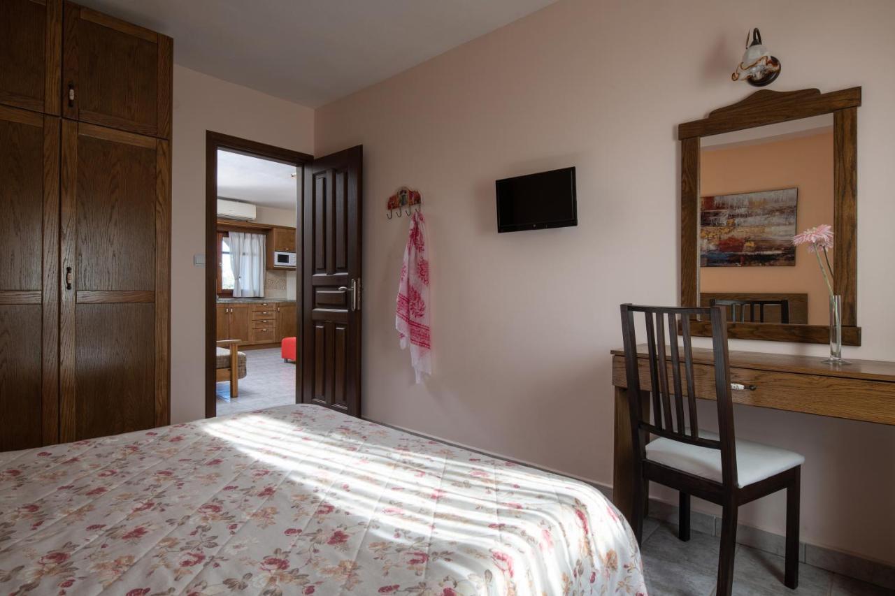 Vetrinos Apartments Agios Nikolaos  Exterior photo